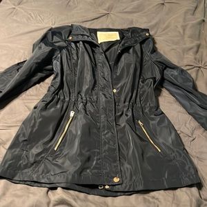 Lightweight Fitted Rain Jacket